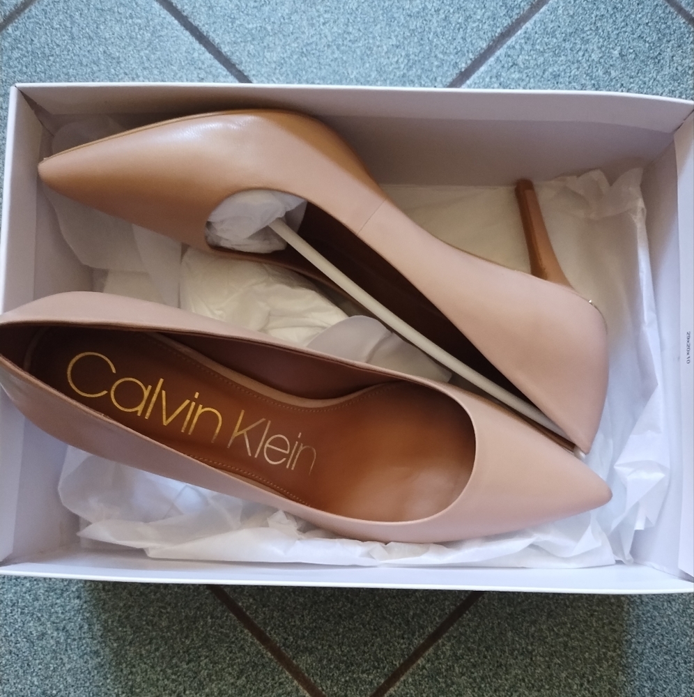 Calvin Klein Nude pumps